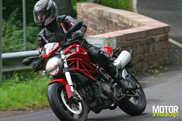 Ducati_Monster_696_IMG_8827.JPG