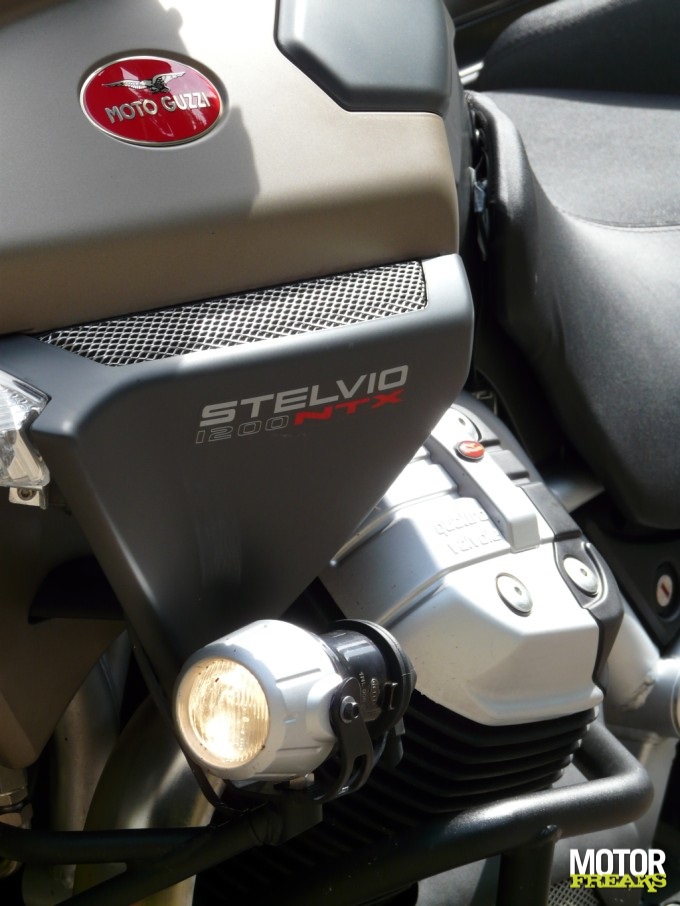 Moto Guzzi Stelvio NTX