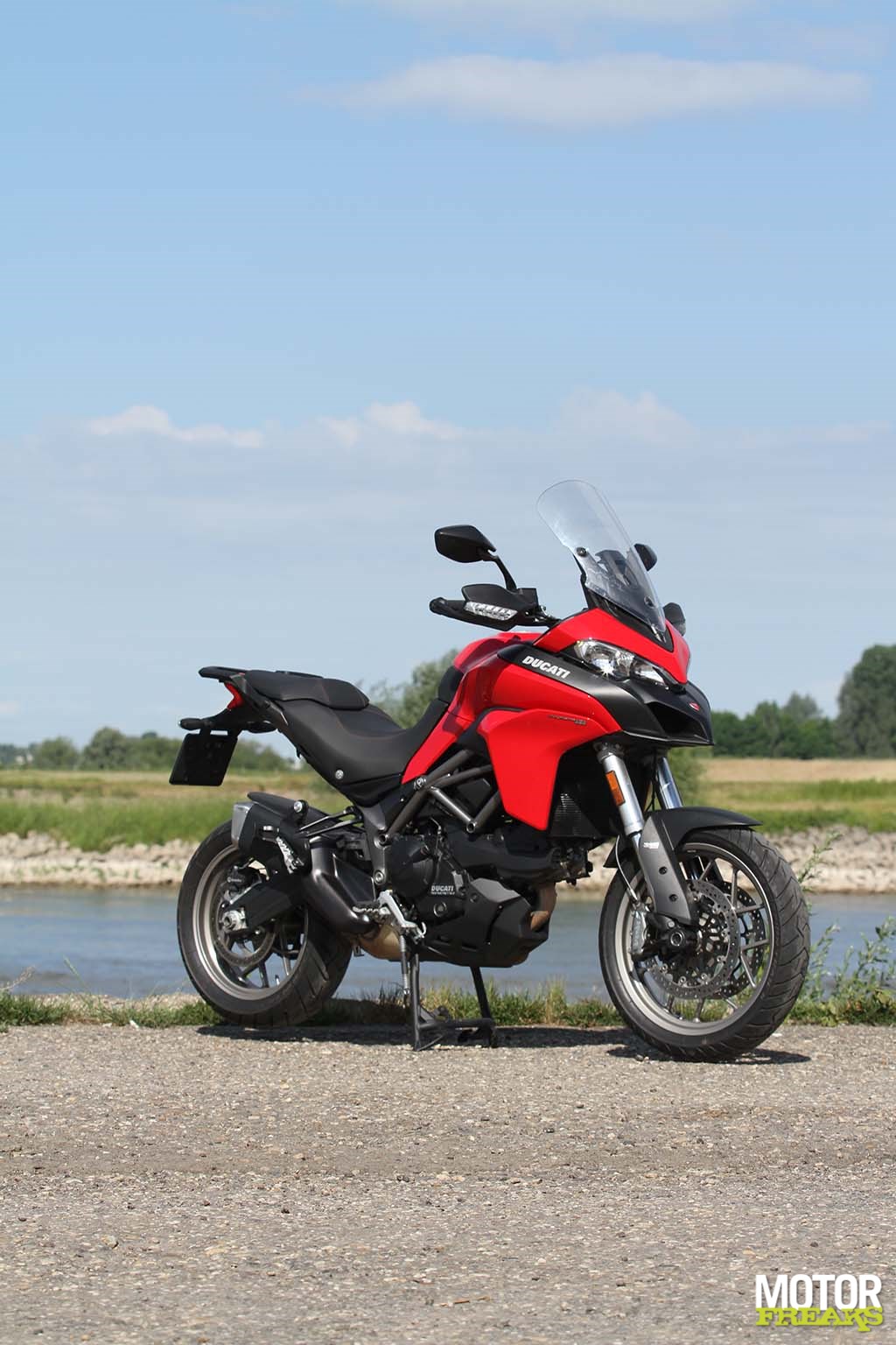 africa twin vs multistrada 950