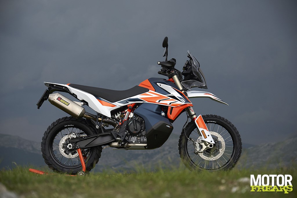 790 adventure r store