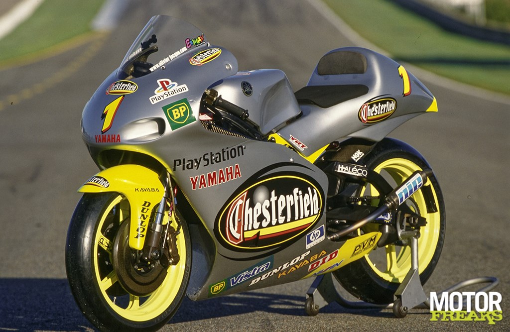 Yamaha_YZR250_2000_04.jpg