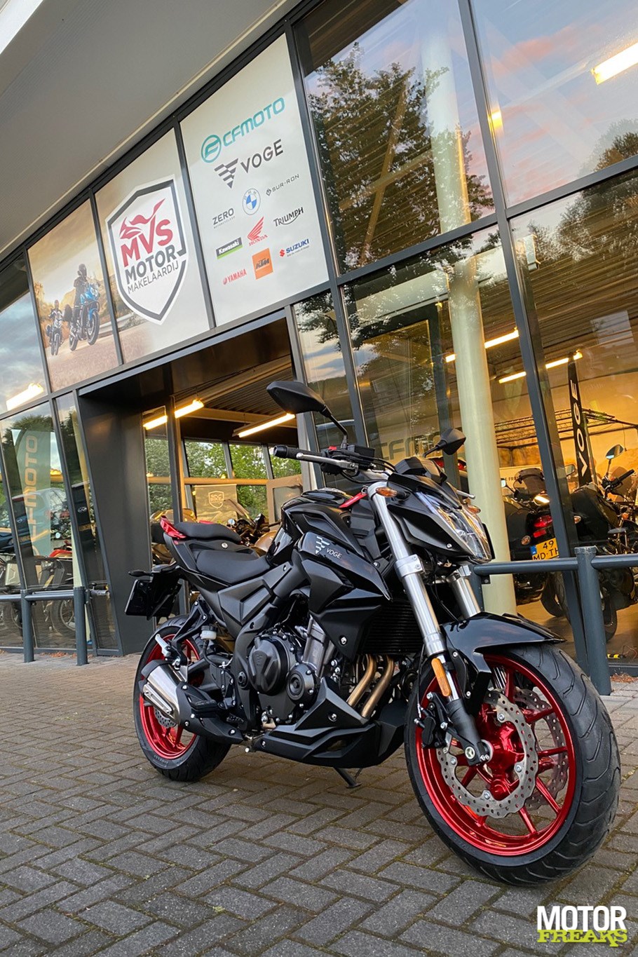 Tablet maandag Dinkarville Motorfreaks - Eerste VOGE motoren geleverd in Nederland - details