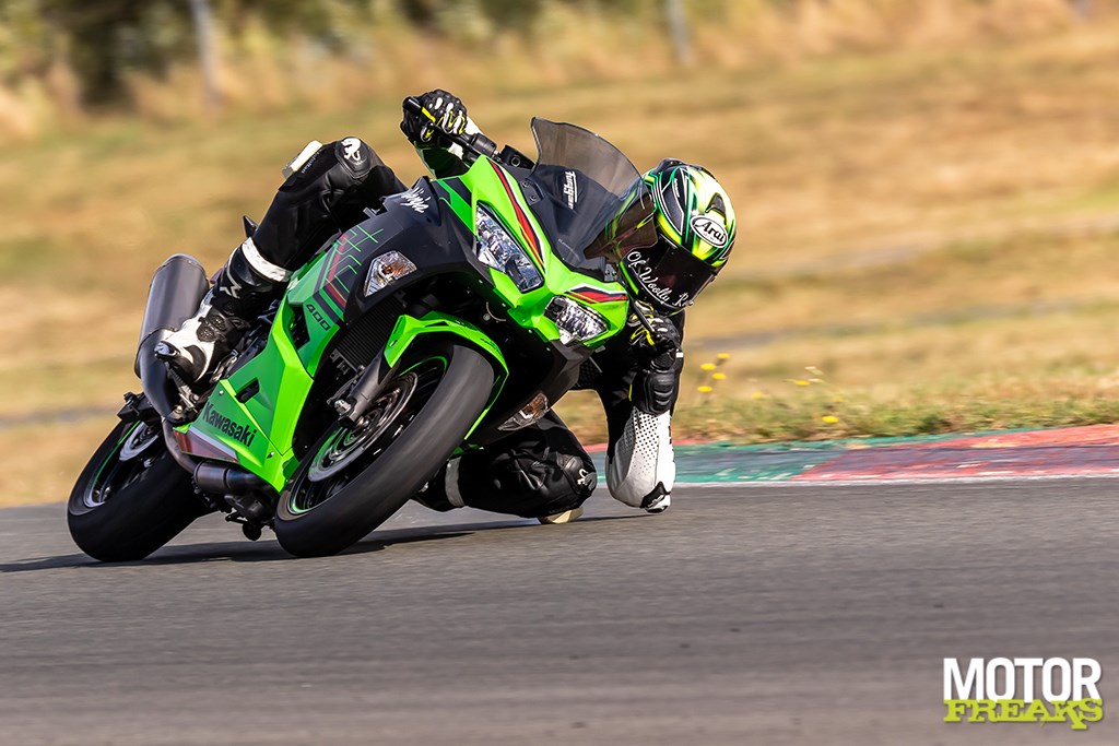 A2 kawasaki ninja store 400