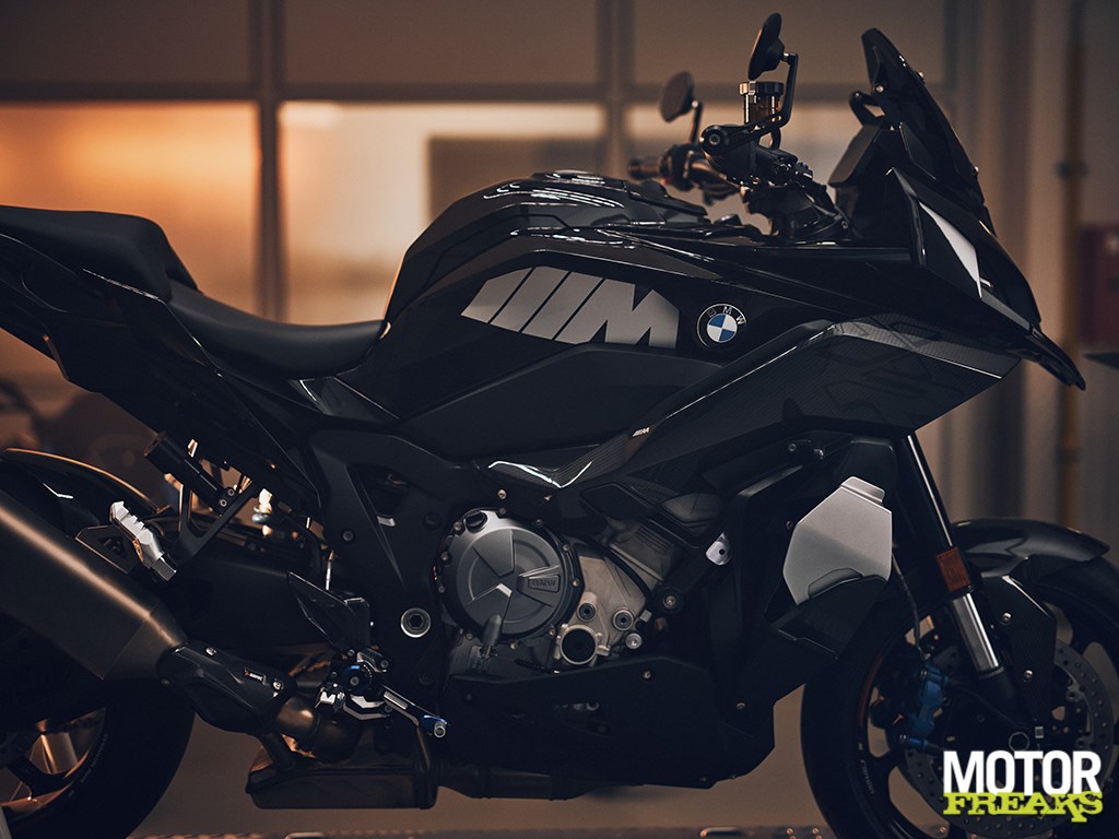 BMW announces M 1000 XR 200 hp, 223 kilos Techzle