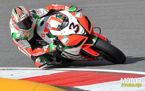 049_P02_Biaggi_action.jpg