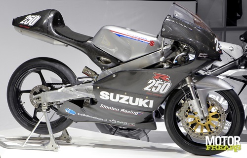 Suzuki_RM-Z250R_1.jpg