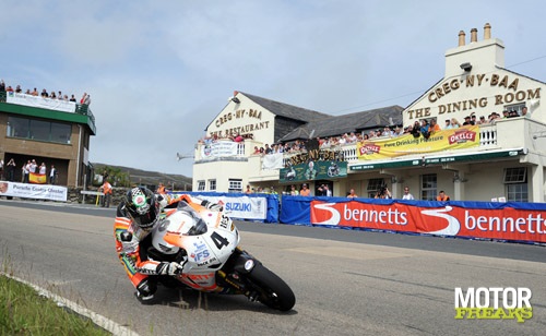 Ian_Hutchinson_IOMTT_2010_Superbikes.jpg