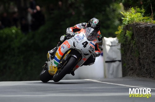 Ian_Hutchinson_Senior_TT_2010_IOMTT.jpg