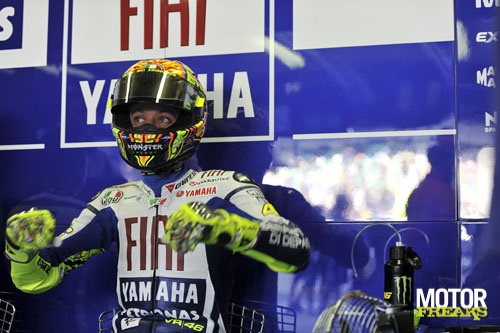 Valentino_Rossi_pitbox.jpg