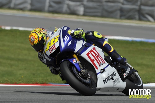 Valentino_Rossi_FIAT_Yamaha.jpg