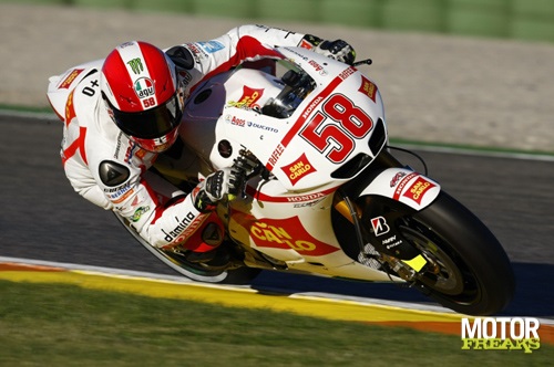 Marco_Simoncelli_Honda_test_Valencia_2010.jpg