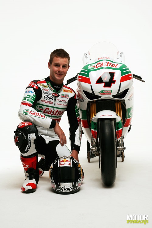 Castrol_Ten_Kate_Honda_2011_Jonathan_Rea.jpg