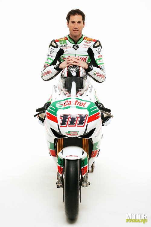 Castrol_Ten_Kate_Honda_2011_Ruben_Xaus.jpg