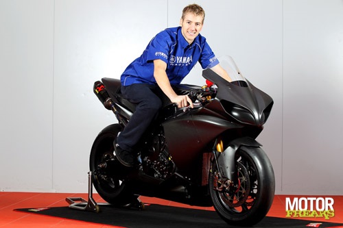 Yamaha_R1_2011_IOMTT.jpg