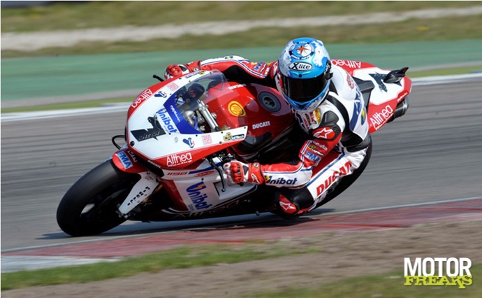 Carlos_Checa_Assen_2011