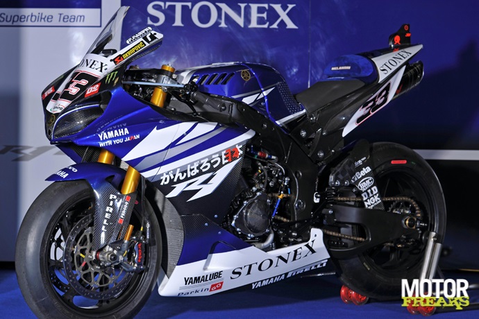 Yamaha_YZF-R1_Superbike_racer