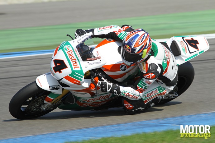 Castrol_Honda_Jonathan_Rea_Assen_test_2011