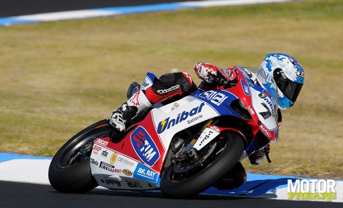 Carlos_Checa_Ducati_Phillip_Island