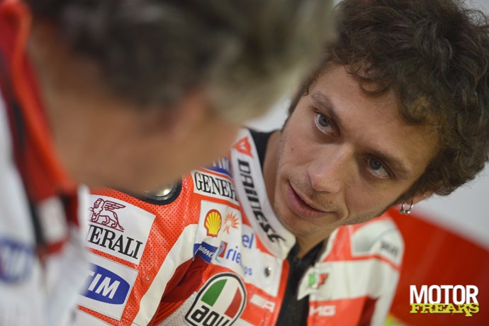 Valentino_Rossi_Qatar_2012_01