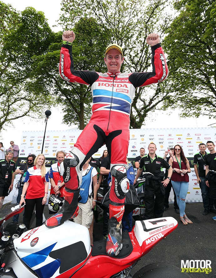 Isle of_Man_TT_2015_Senior_TT_race