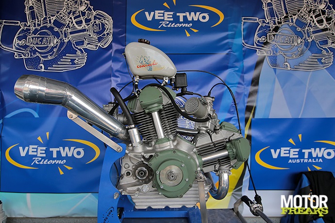 Vee Two_Ritorno_engine