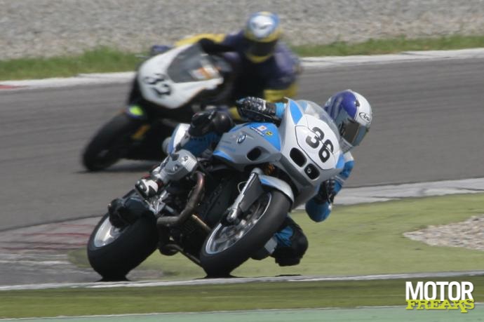 clubrace_r1200s_houtrust_2_3_l.jpg