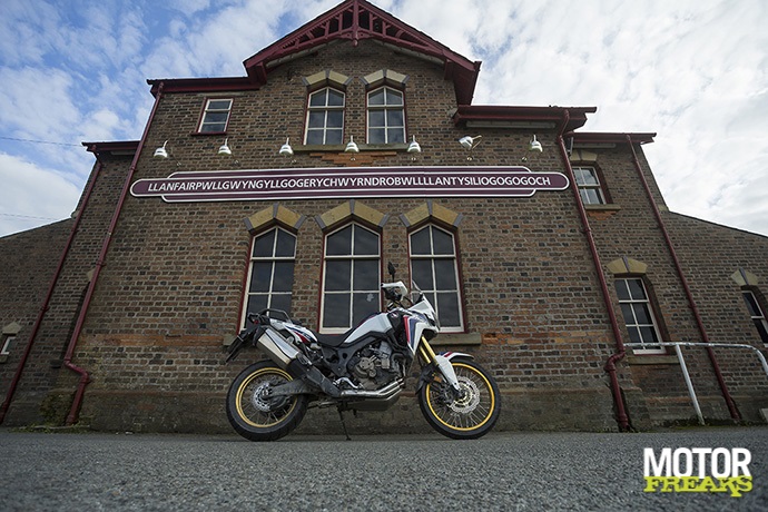 Wales per Africa Twin