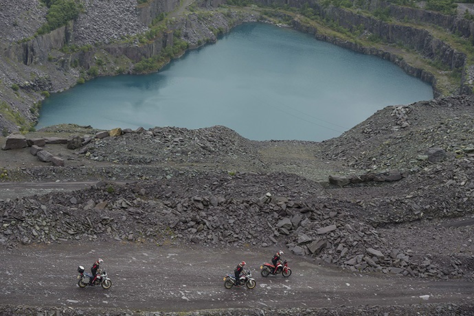 Wales per Africa Twin
