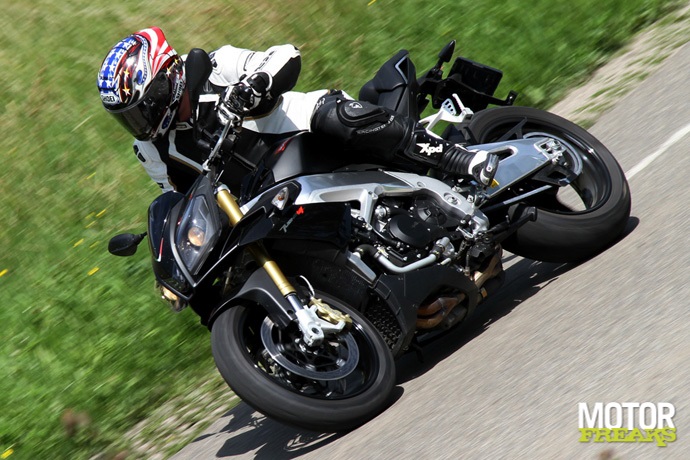 Aprilia_Tuono_V4_3451