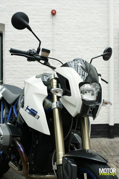 BMW-HP2MM-03-L.jpg