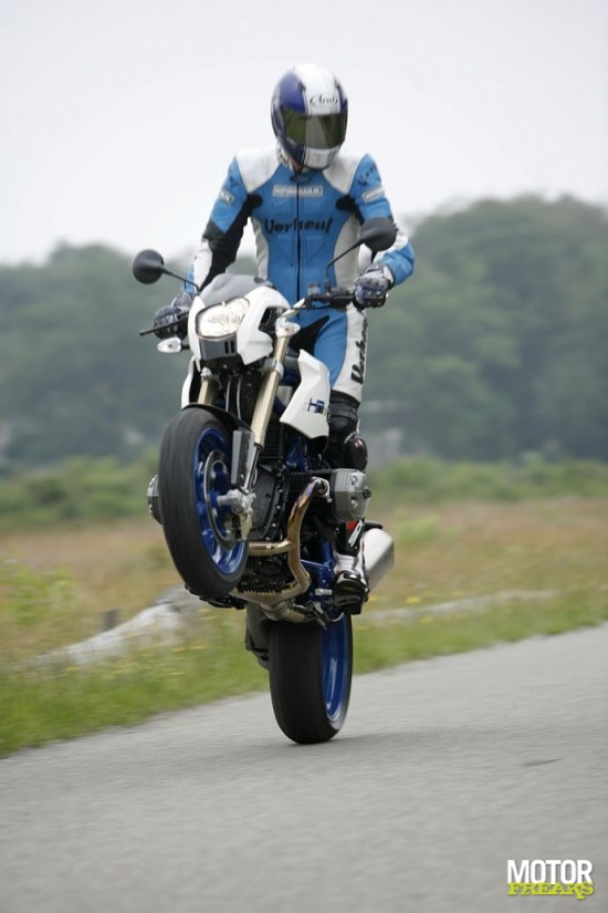 BMW-HP2MM-21-L.jpg