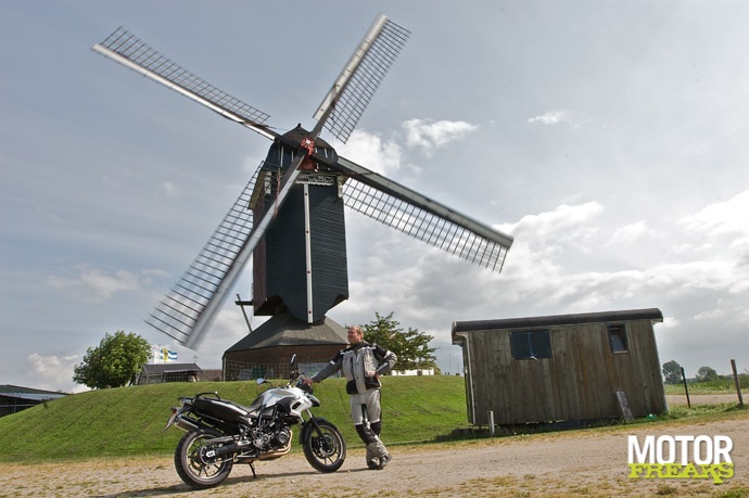 BMW F700GS