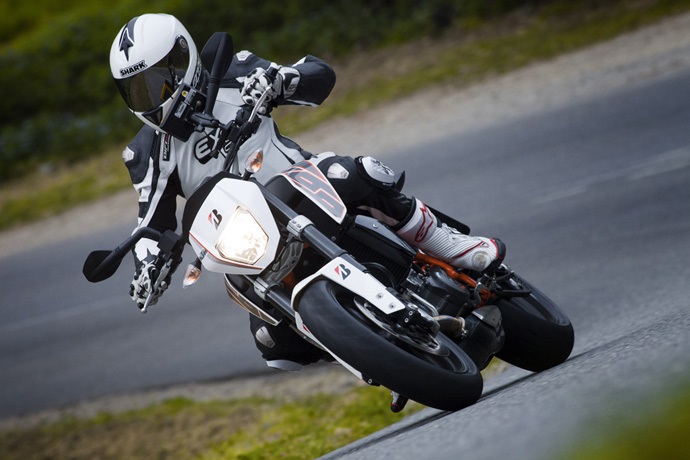 Bridgestone-Battlax-S20_0060b