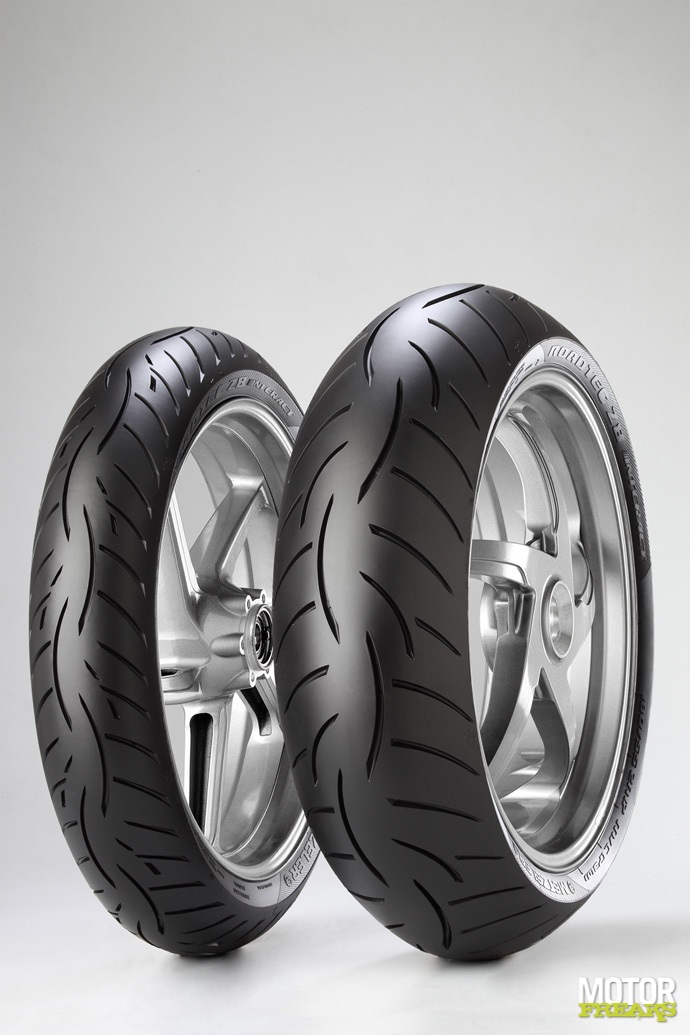 Metzeler_Roadtec Z8 Interact_3