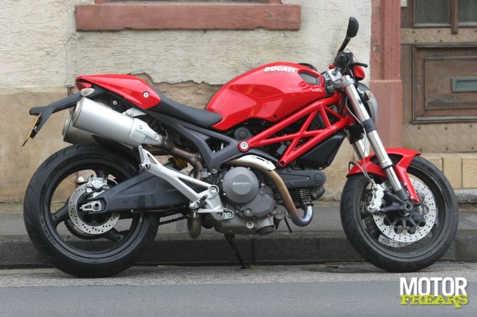 Ducati_Monster_696_IMG_8453.JPG