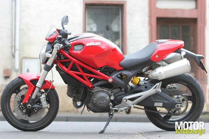 Ducati_Monster_696_IMG_8482.JPG
