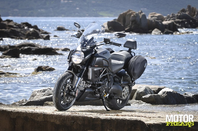 Ducati Diavel Strada