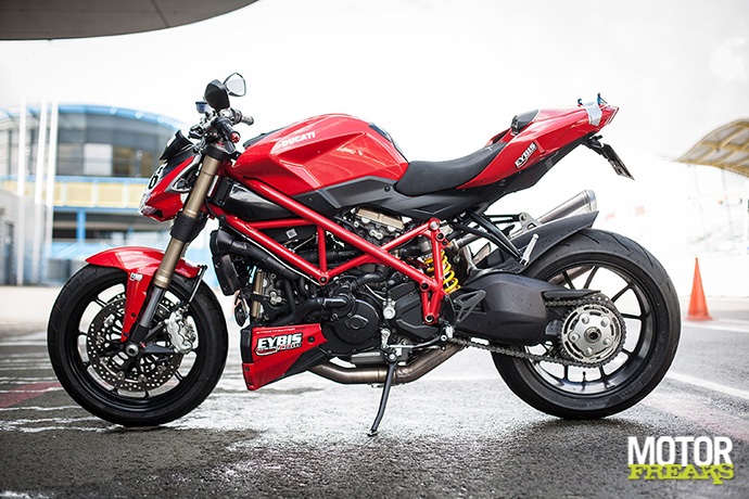 Ducati 2014_Streetfighter_848_0023