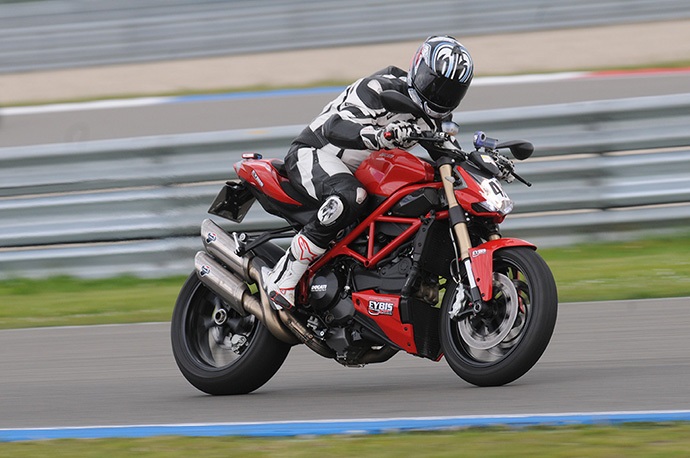 Ducati 2014_Streetfighter_848_1822