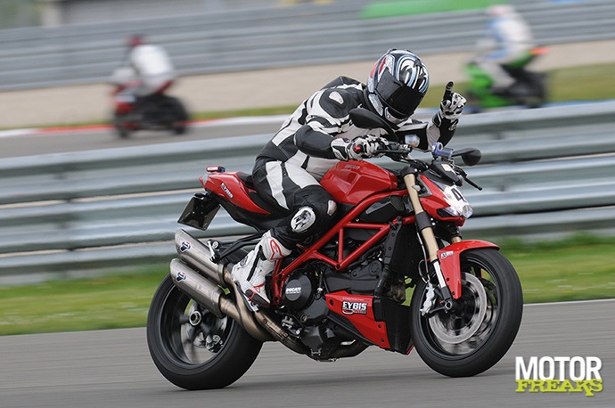 Ducati 2014_Streetfighter_848_1833