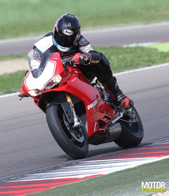 http://www.motorfreaks.nl/nieuws/motor-nieuws/honda-rc213v-s-157-pk-slap-aftreksel-van-motogp-racer.html