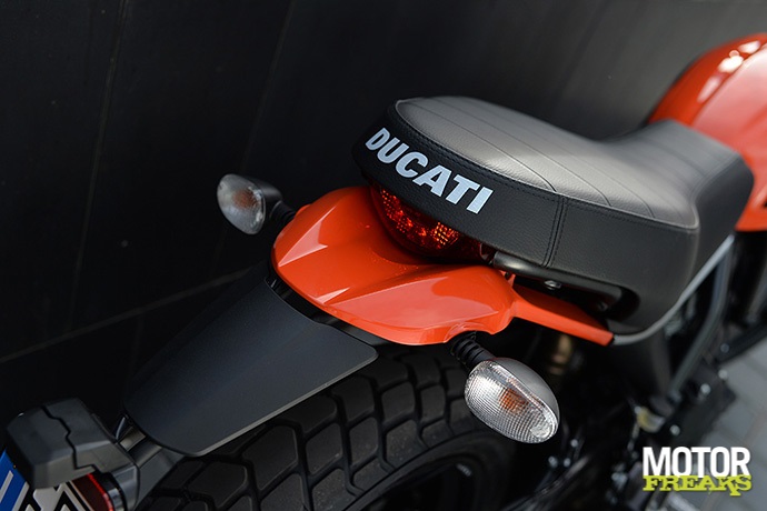 Ducati Scrambler Sixty2