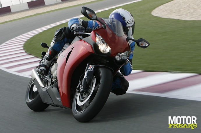 Honda_CBR1000RR_08_actie_063.jpg