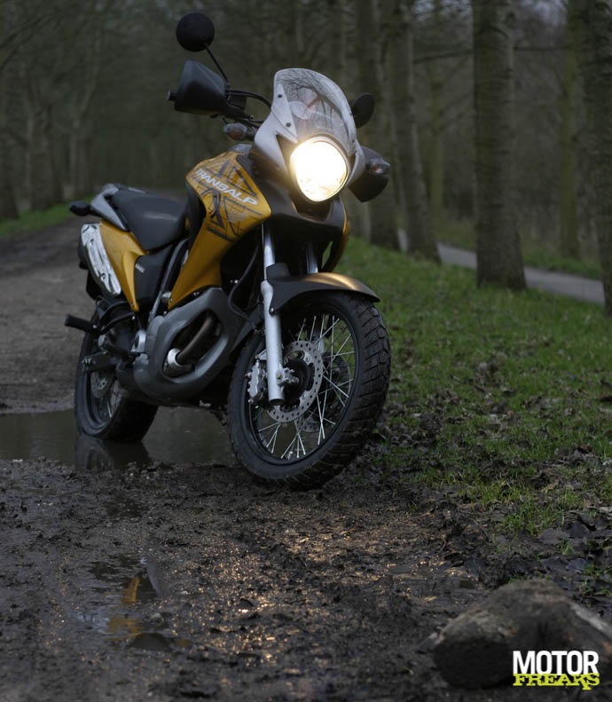 Honda Transalp XL700V