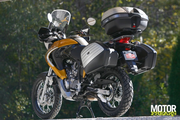 Honda Transalp XL700V