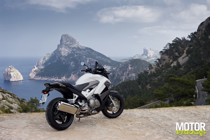 Honda Crossrunner 2011