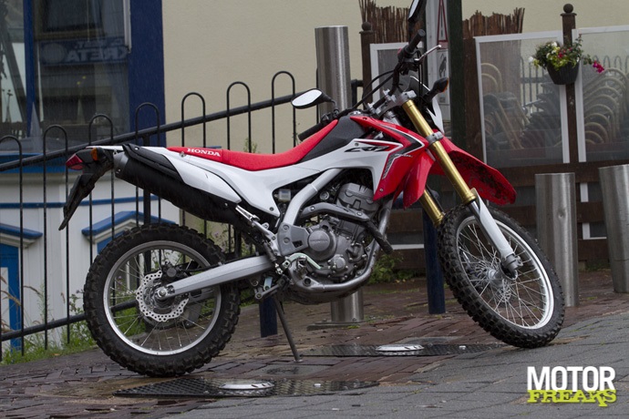 CRF3525