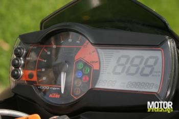 ktm_superduke_990_3_3_l.jpg
