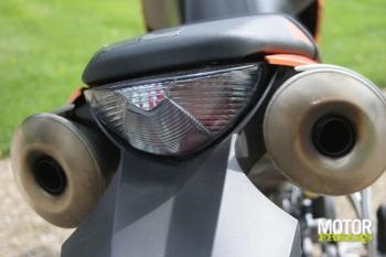 ktm_superduke_990_3_6_l.jpg
