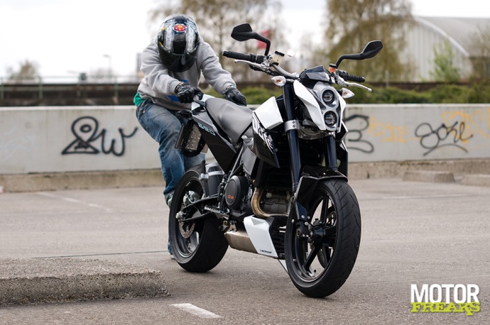 KTM_Duke_690_DSC4737.jpg